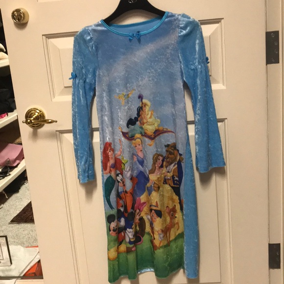 disney night dress